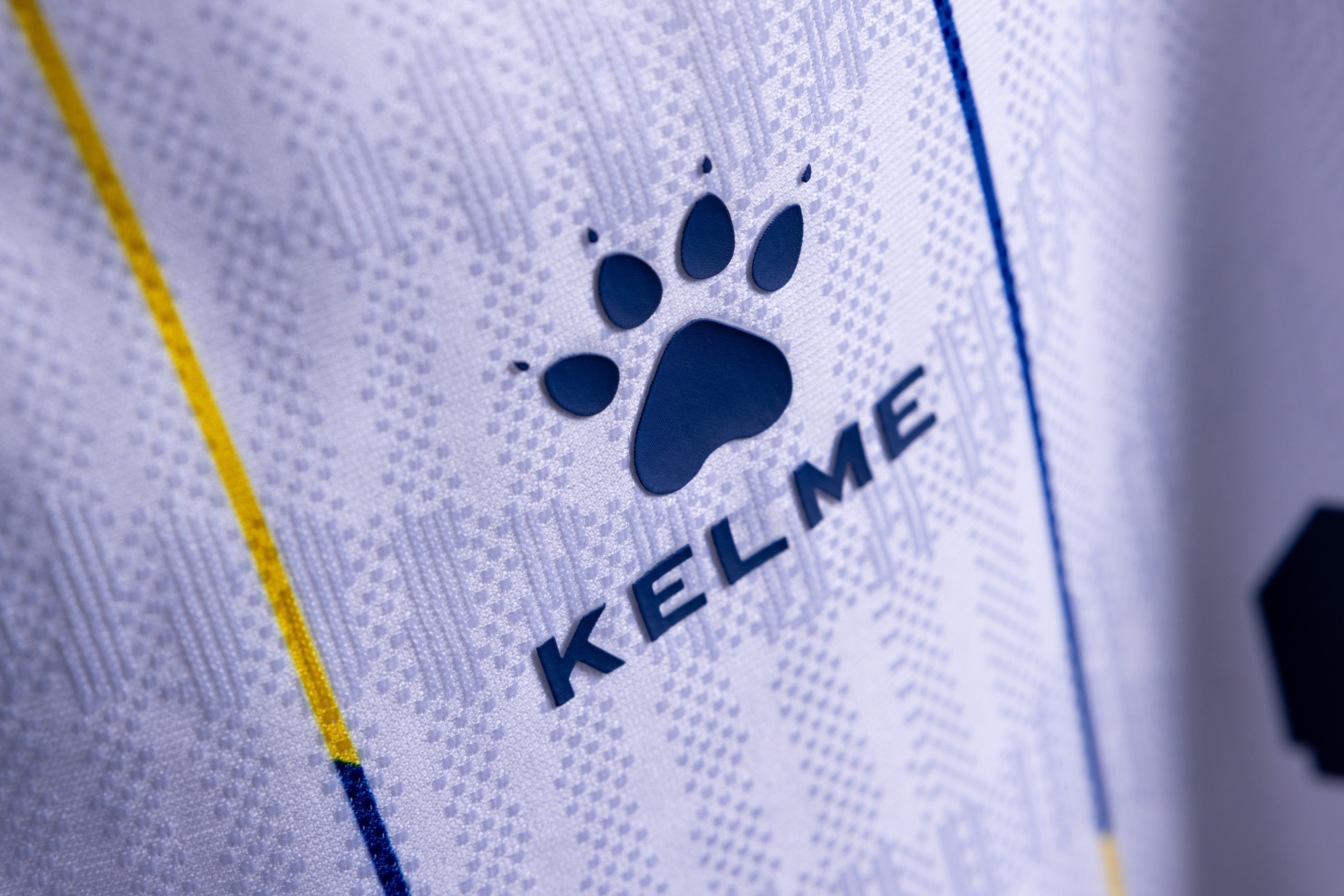 Jersey Timnas Bosnia and Herzegovina (NSFBiH) - Away - Short Sleeve - Player Issue - White/Dark Blue