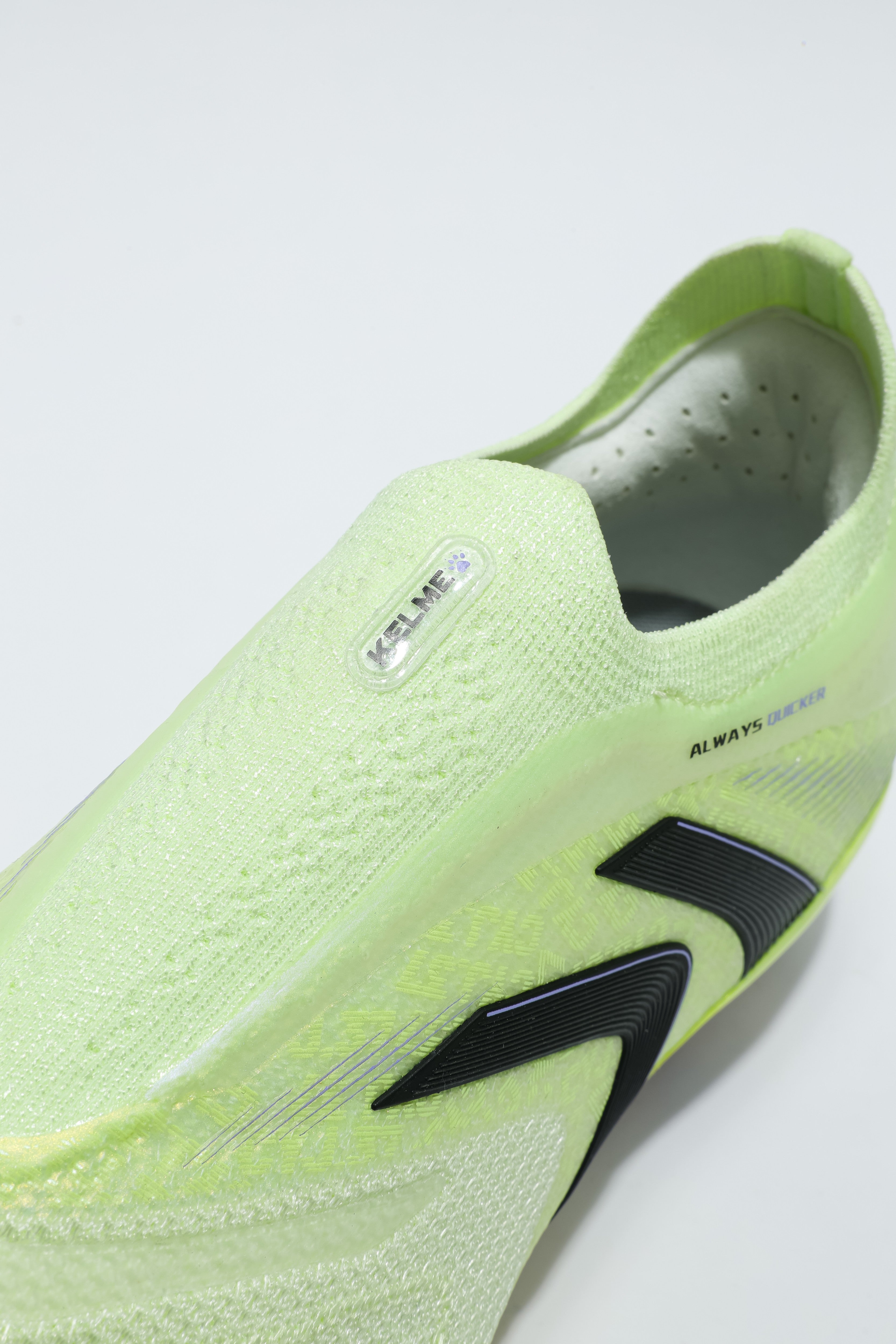 Men Football Shoes - Soft Ground (SG) - Light Turquoise