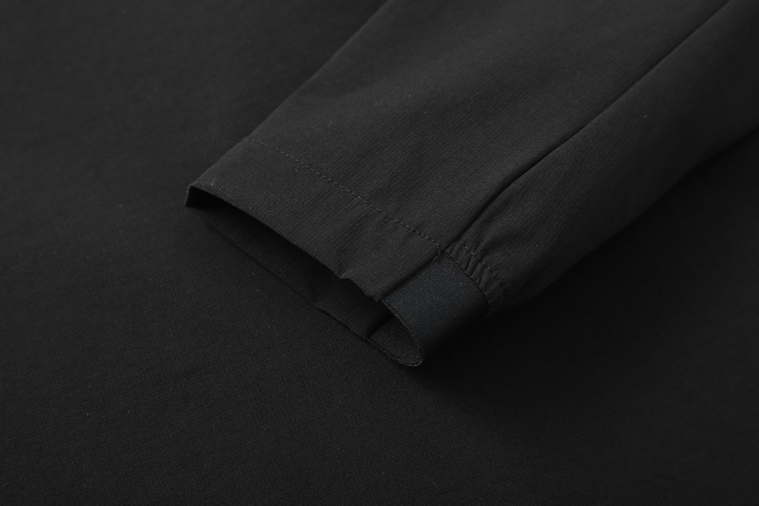 Woven Jacket (Women) - Black