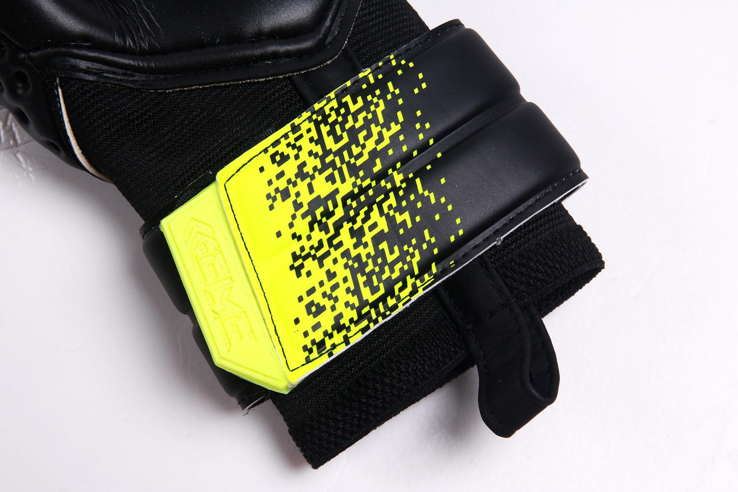 Goalkeeper Gloves (Training) - Black/Neon Yellow