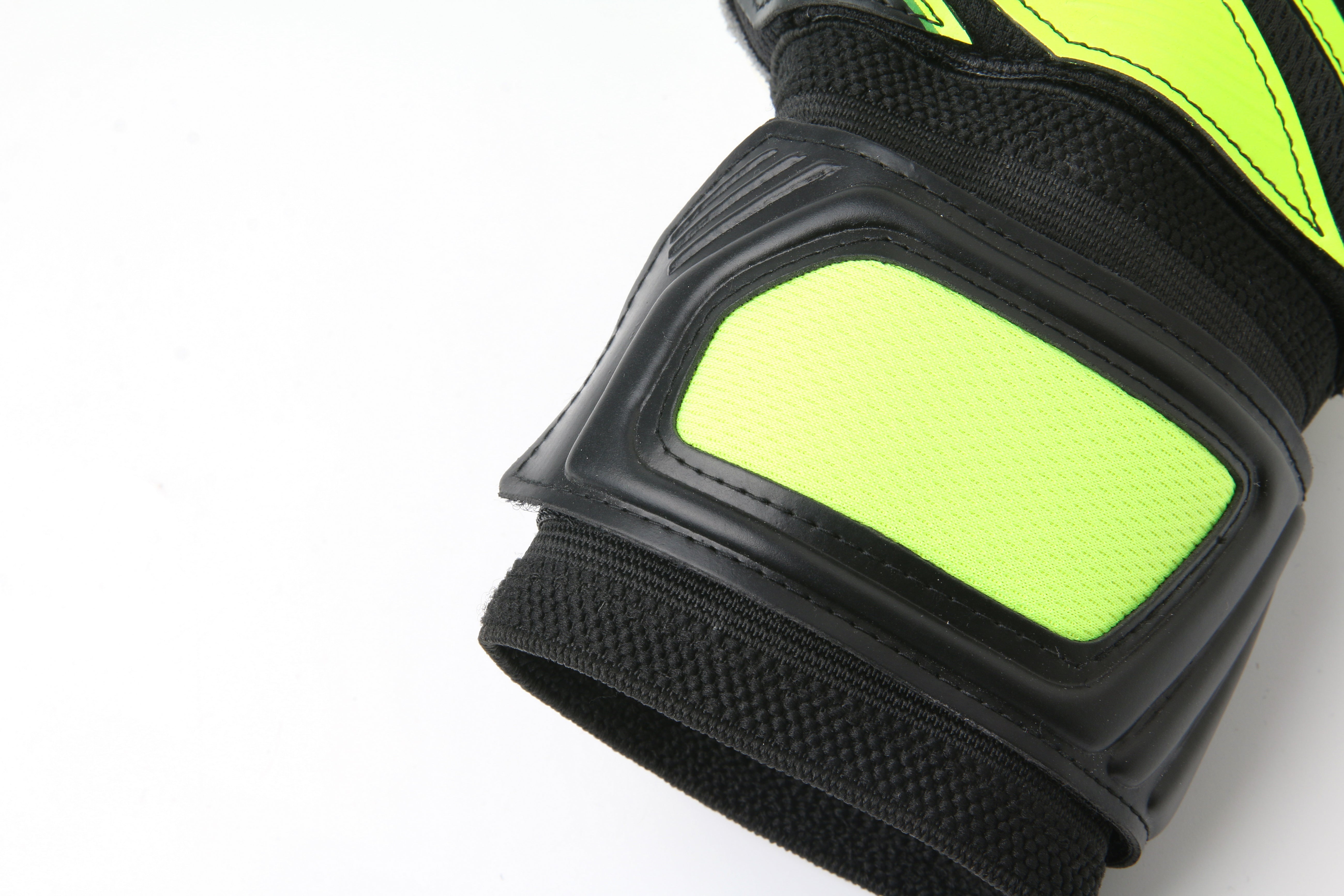 Goalkeeper Gloves (Match) - Black/Neon Green