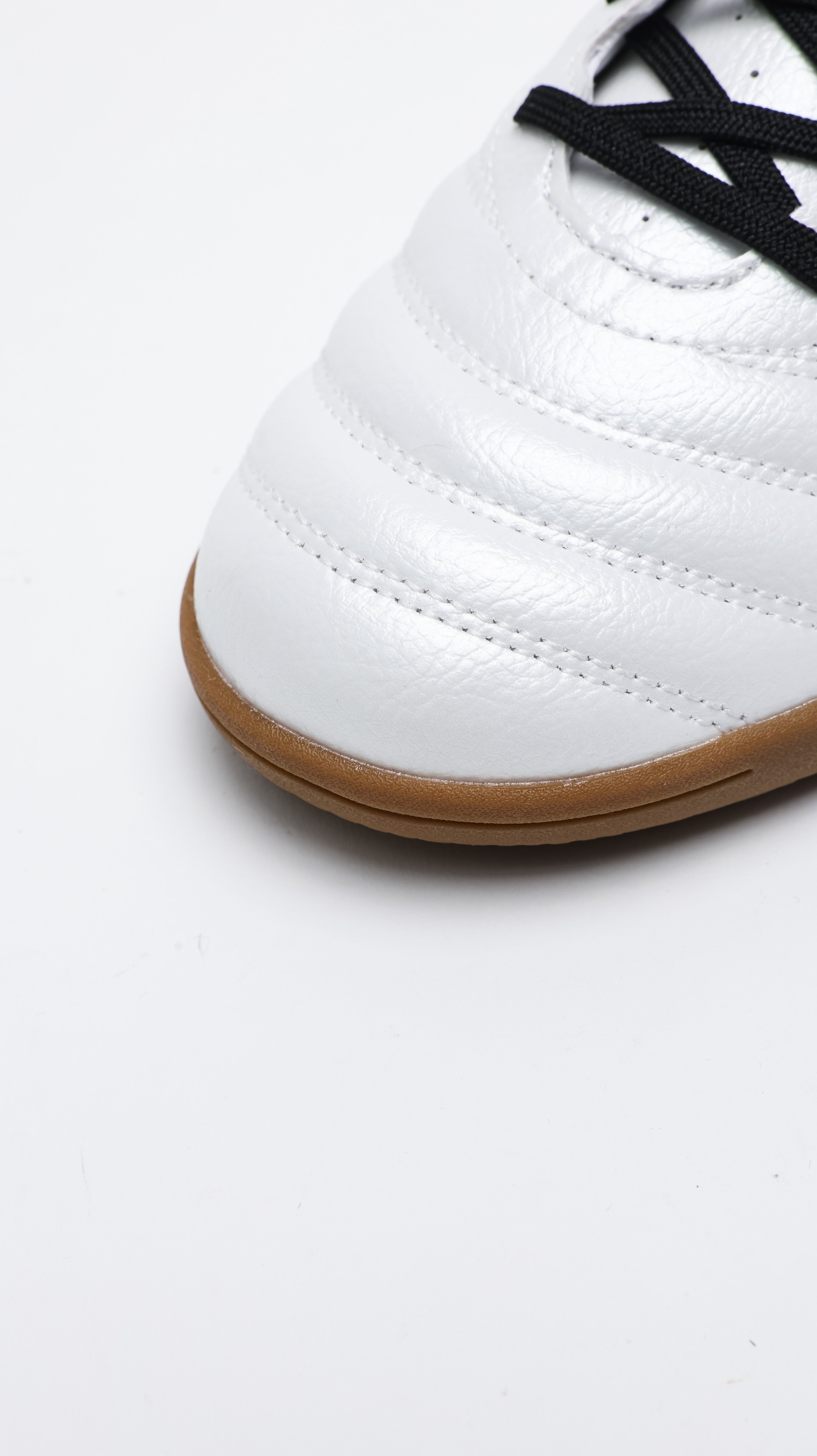 Men Futsal Shoes - Indoor (IN) - White