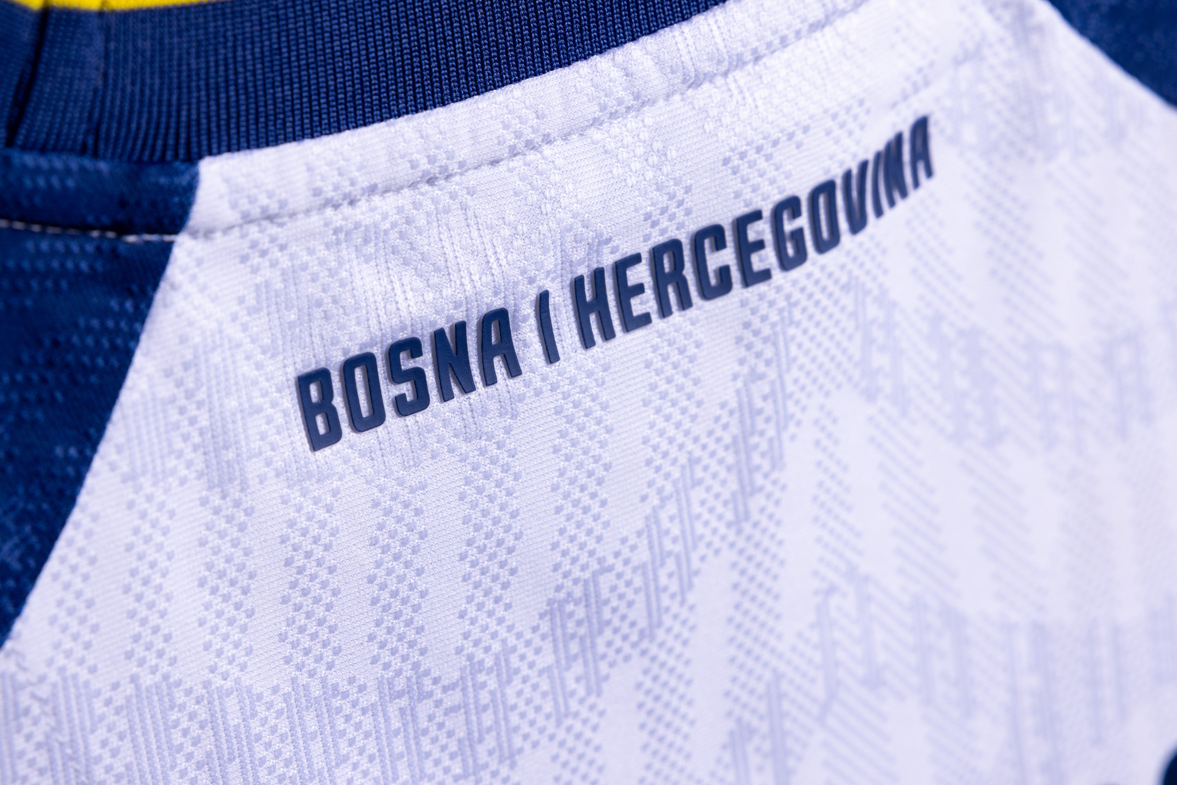 Jersey Timnas Bosnia and Herzegovina (NSFBiH) - Away - Short Sleeve - Player Issue - White/Dark Blue