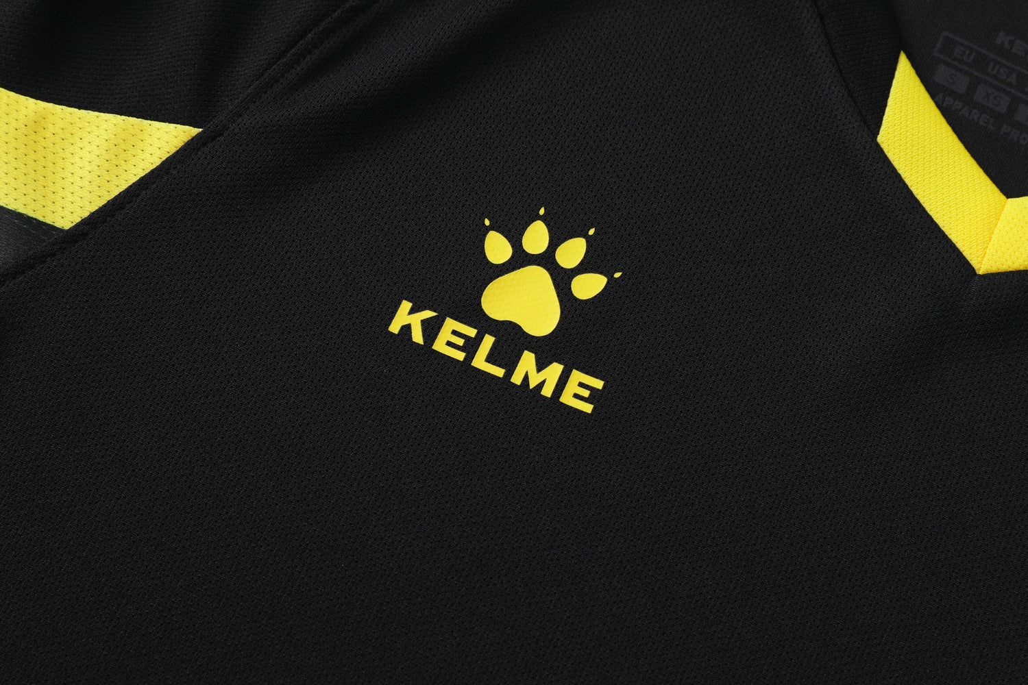 Short Sleeve Football Set (Adults) - Black/Yellow
