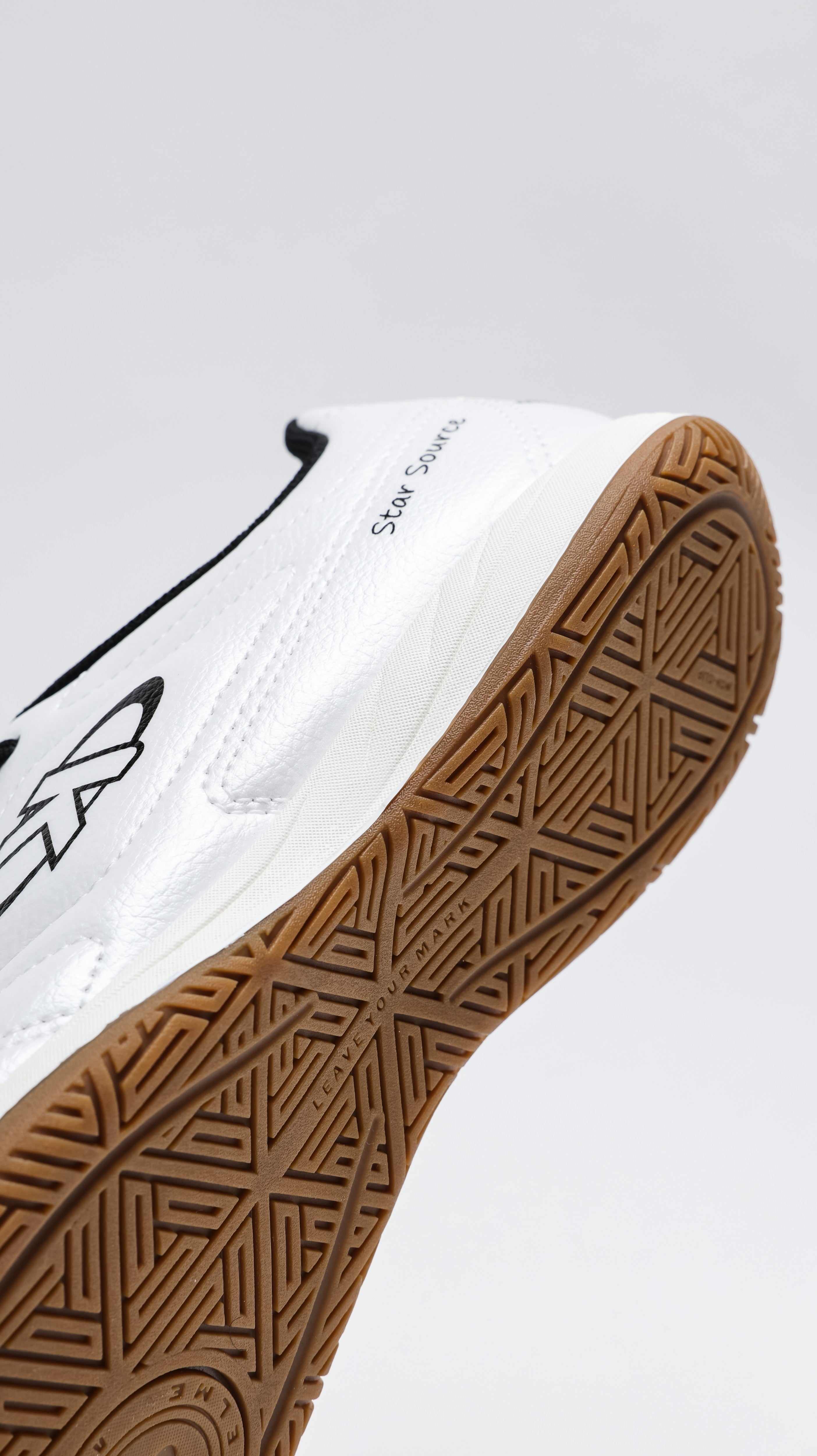 Men Futsal Shoes - Indoor (IN) - White