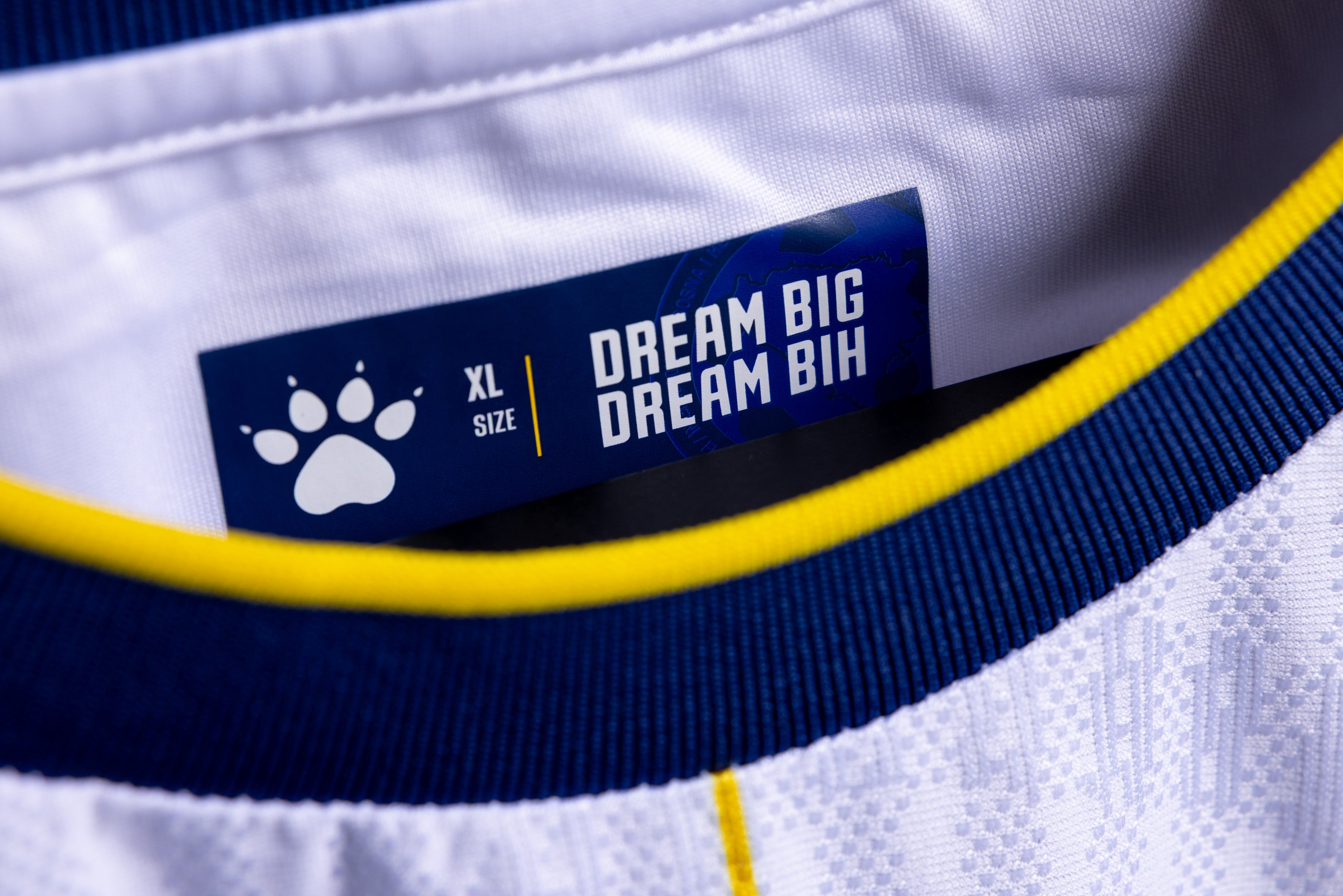 Jersey Timnas Bosnia and Herzegovina (NSFBiH) - Away - Short Sleeve - Player Issue - White/Dark Blue